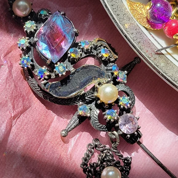 Florenza Hat Pin Stick Pin ~ Vintage ~ Victorian Revival ~ Rhinestones ~ Flaws - Picture 6 of 16